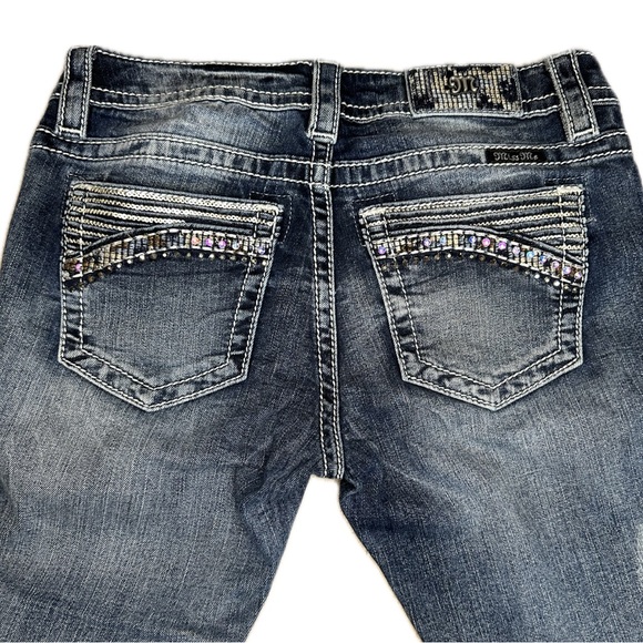 Miss Me Booty Bling Jeans Size 27 – Rhinestone Pockets, Low Rise, Y2K Vibes 💎 - Picture 8 of 10
